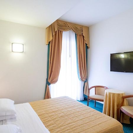 Hotel Capri Bardolino 3S 외부 사진
