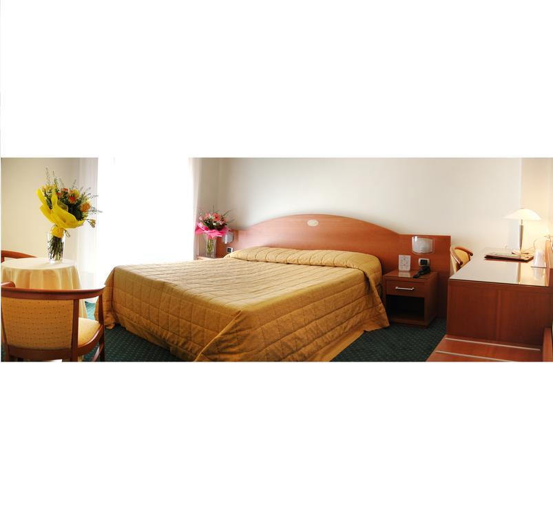 Hotel Capri Bardolino 3S 객실 사진