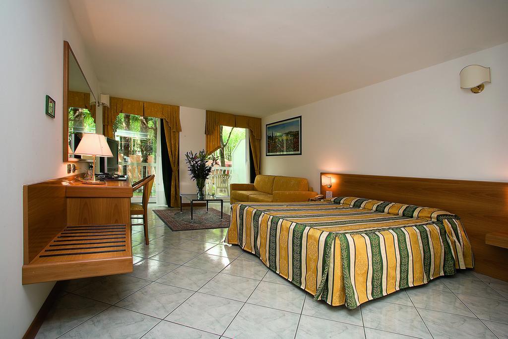 Hotel Capri Bardolino 3S 객실 사진