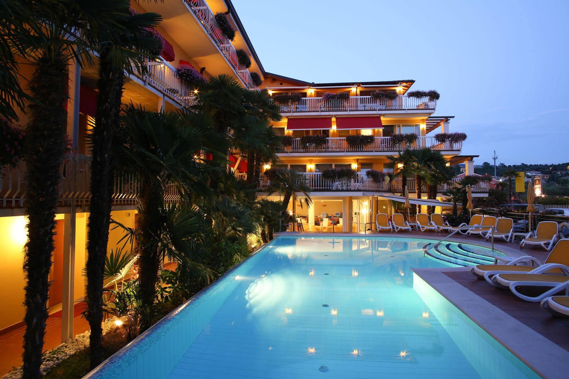 Hotel Capri Bardolino 3S 외부 사진