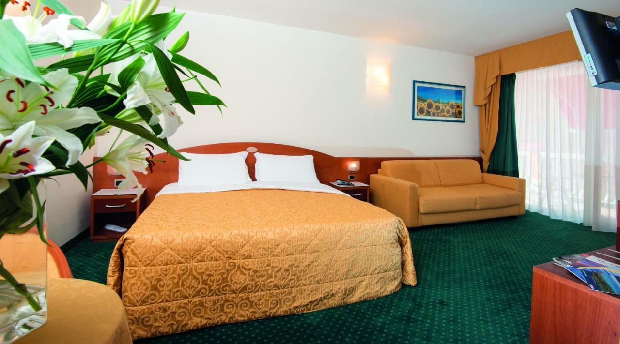 Hotel Capri Bardolino 3S 외부 사진